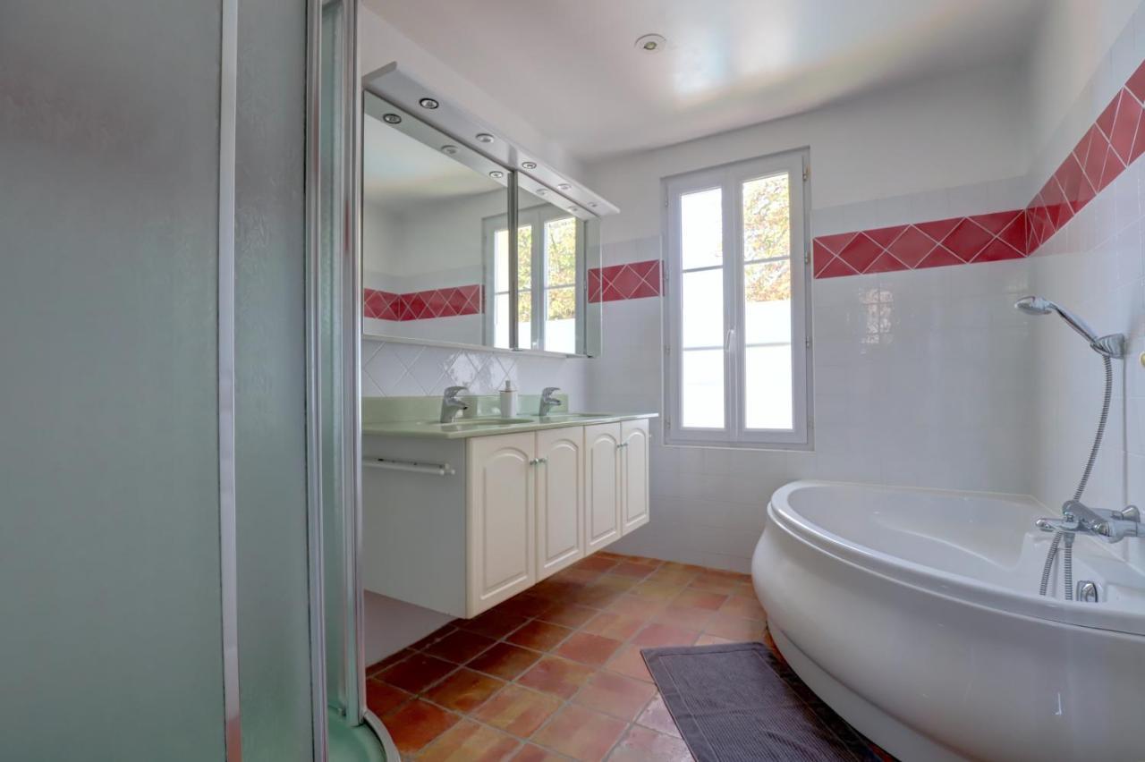 Gite La Grappe Occitane - 14 Personnes - Piscine Privee Ambres Luaran gambar